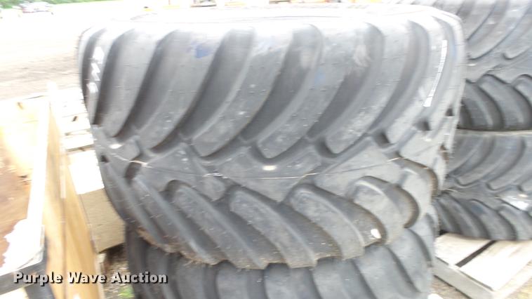 image for item FE9097 (2) ATC 560/45R22.5 tires and wheels