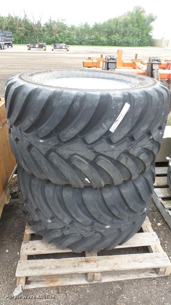 image for item FE9097 (2) ATC 560/45R22.5 tires and wheels
