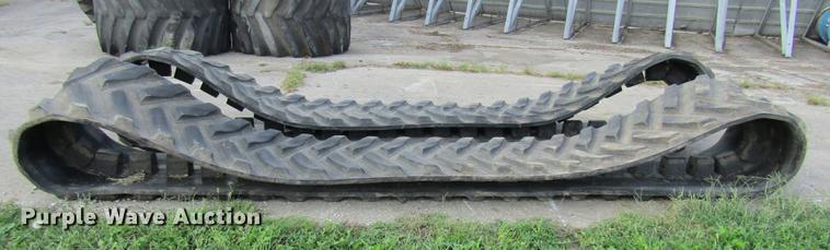 image for item FI9501 (2) 24.5"W rubber tracks