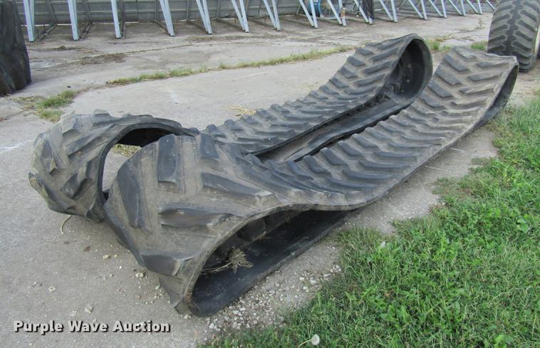 image for item FI9501 (2) 24.5"W rubber tracks