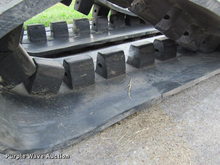image for item FI9501 (2) 24.5"W rubber tracks