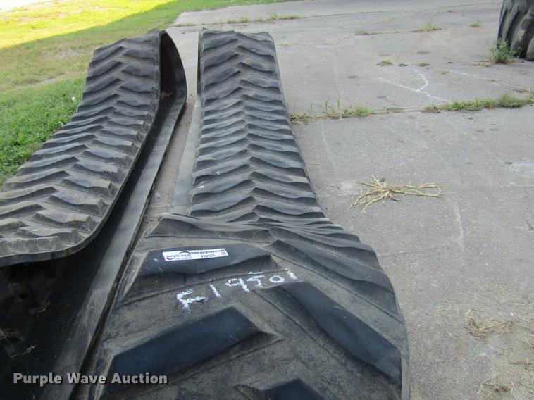 image for item FI9501 (2) 24.5"W rubber tracks