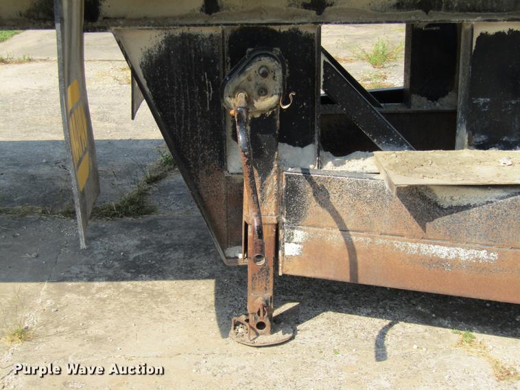 image for item FI9503 1998 Terra Flex ST340 sprayer trailer