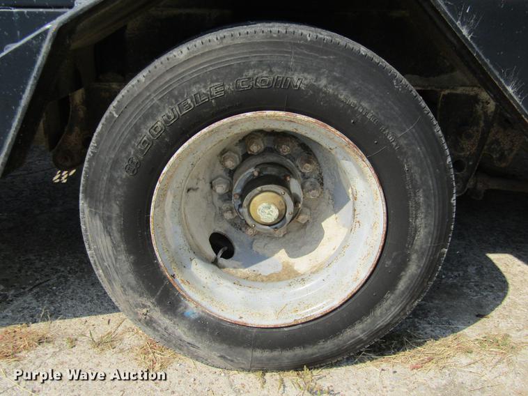 image for item FI9503 1998 Terra Flex ST340 sprayer trailer