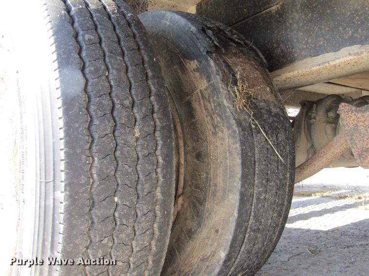 image for item FI9503 1998 Terra Flex ST340 sprayer trailer