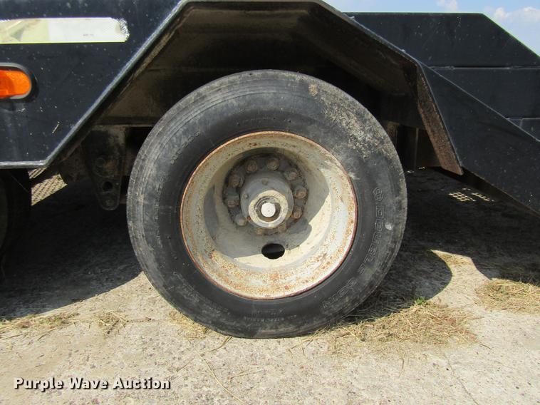 image for item FI9503 1998 Terra Flex ST340 sprayer trailer