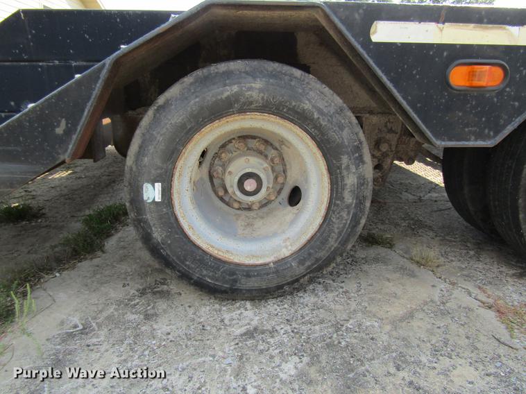 image for item FI9503 1998 Terra Flex ST340 sprayer trailer