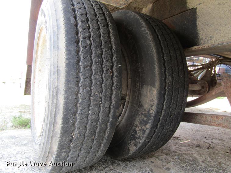 image for item FI9503 1998 Terra Flex ST340 sprayer trailer