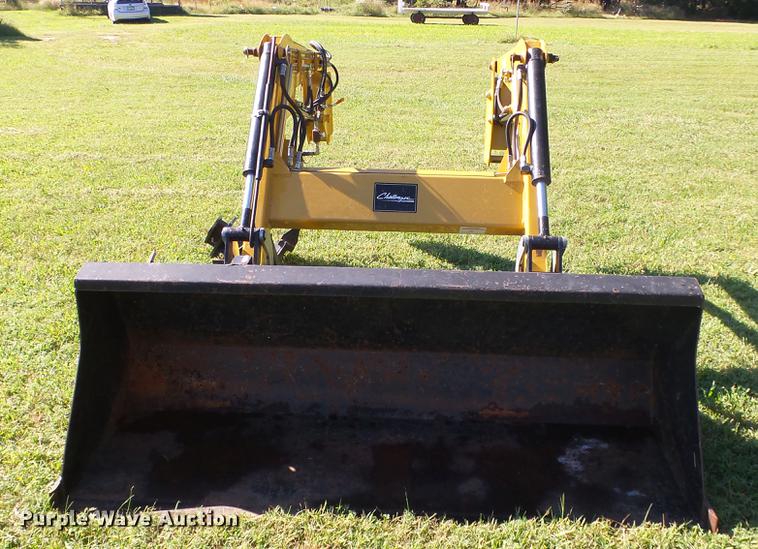 image for item FO9047 Challenger ML40B loader