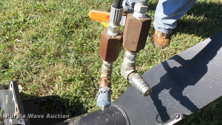 image for item FO9047 Challenger ML40B loader