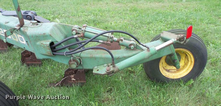 image for item FT9938 John Deere 2600 five bottom plow