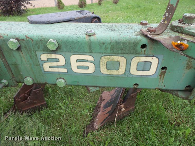 image for item FT9938 John Deere 2600 five bottom plow