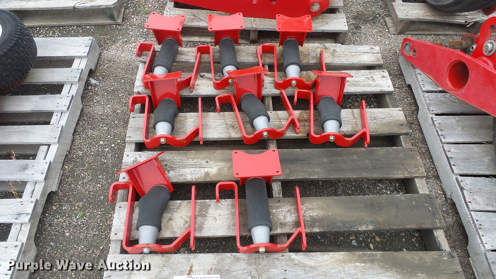(8) White pneumatic planter down pressure bodies in Hesston, KS Item