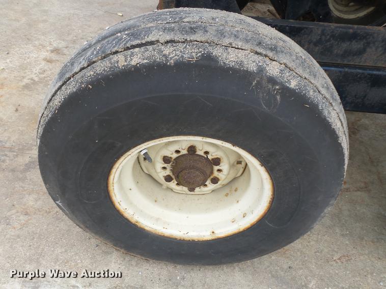 image for item DB7010 Adams fertilizer tender