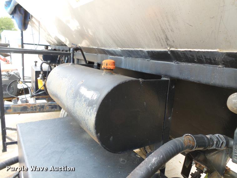 image for item DB7011 Adams fertilizer tender