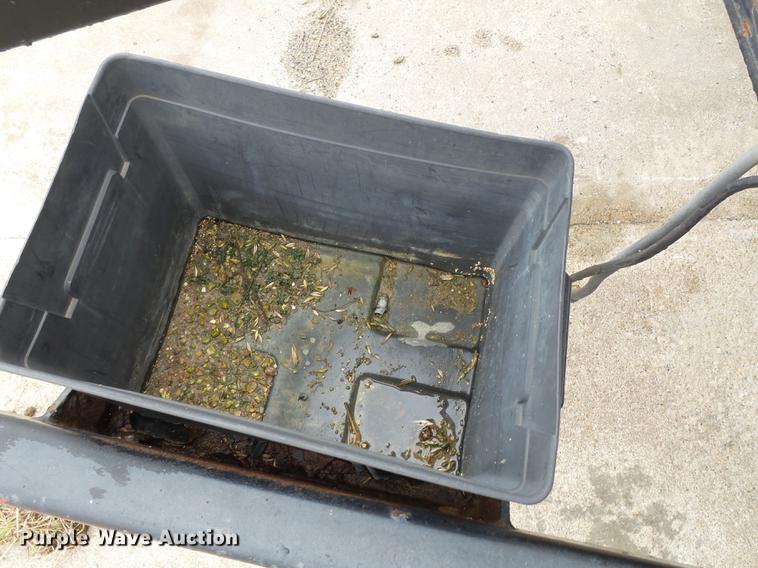 image for item DB7011 Adams fertilizer tender