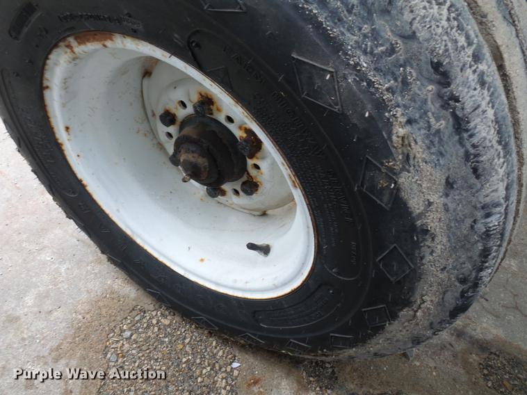 image for item DB7011 Adams fertilizer tender