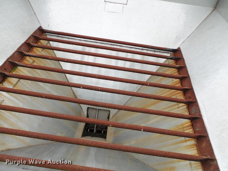 image for item DB7011 Adams fertilizer tender