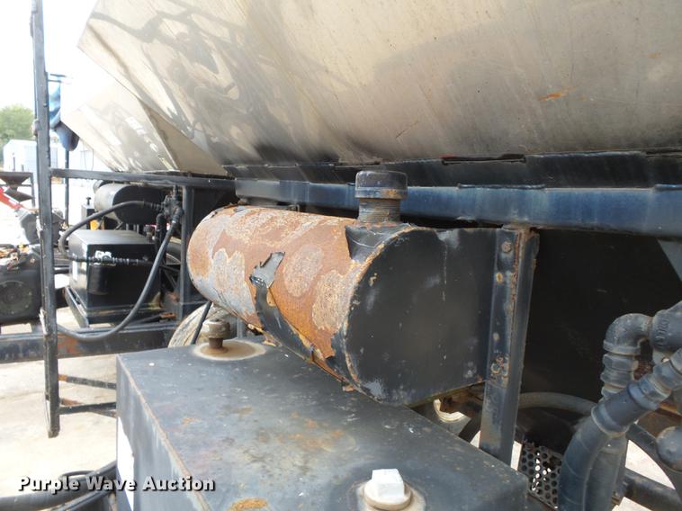 image for item DB7012 Adams fertilizer tender