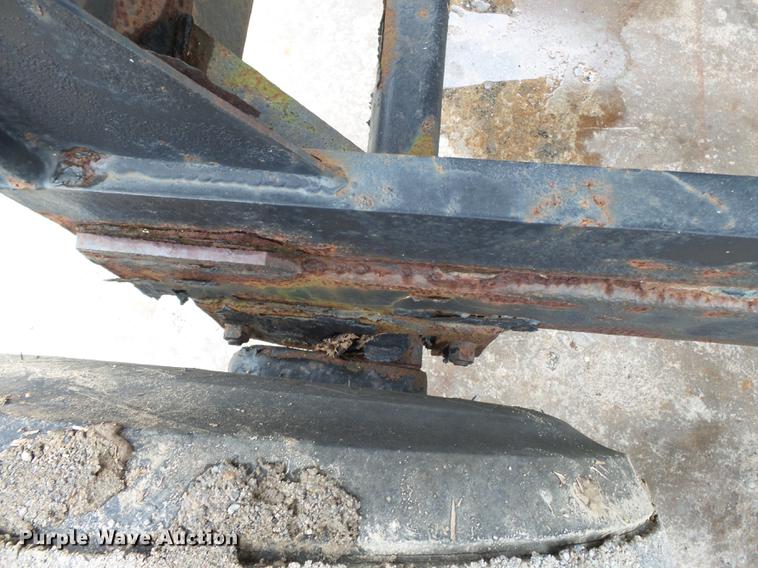 image for item DB7012 Adams fertilizer tender