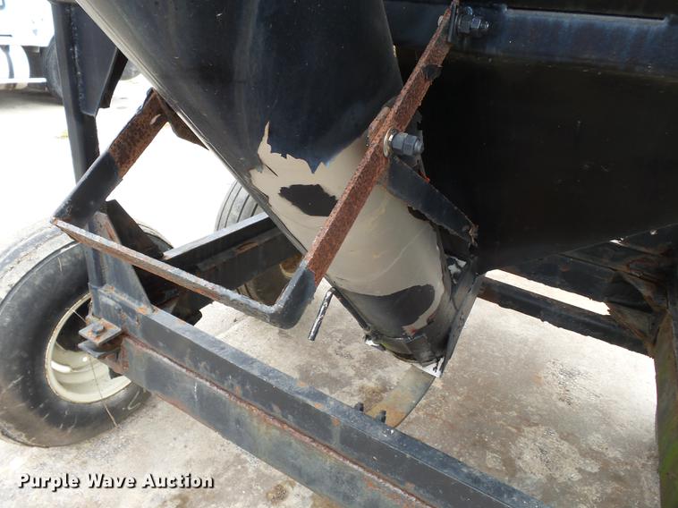 image for item DB7012 Adams fertilizer tender