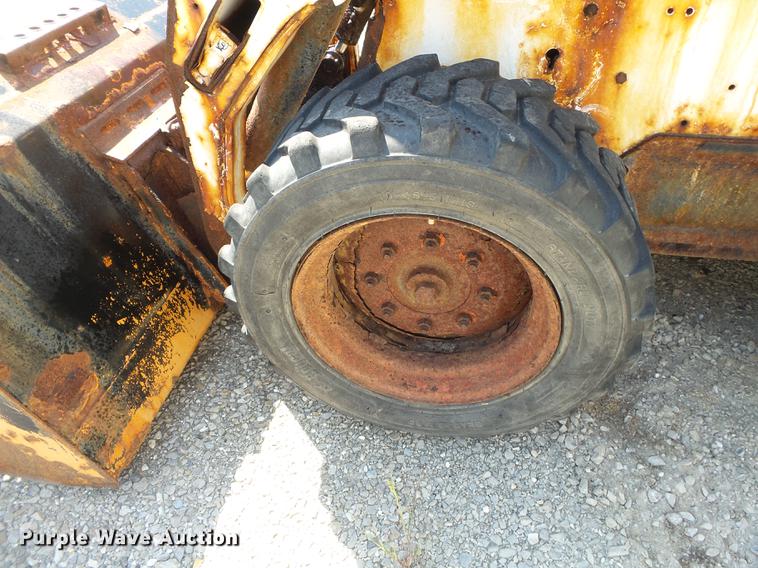 image for item DB7043 2010 Bobcat S185 skid steer