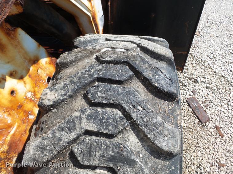 image for item DB7043 2010 Bobcat S185 skid steer