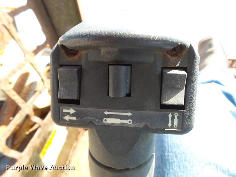 image for item DB7043 2010 Bobcat S185 skid steer