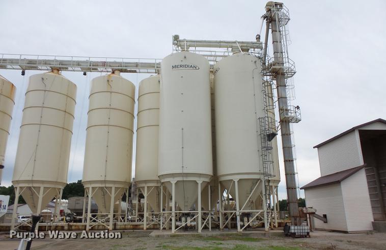 image for item DC1230 Ranco 10 Milti-blender dry bulk fertilizer mixer, stationary plant