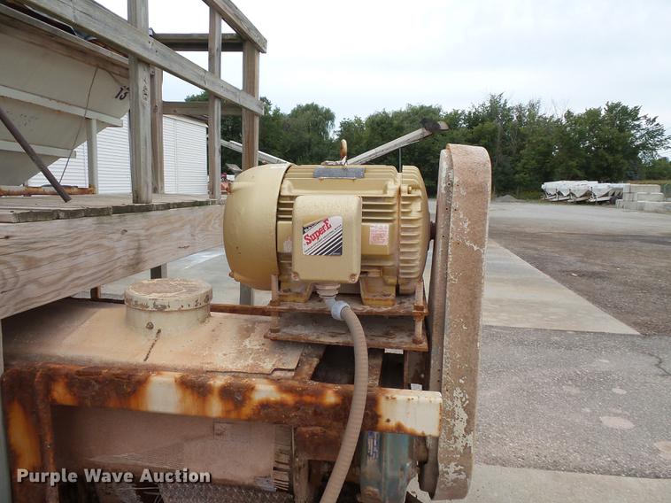 image for item DC1230 Ranco 10 Milti-blender dry bulk fertilizer mixer, stationary plant