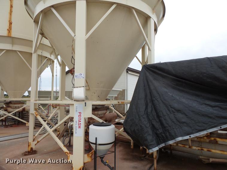 image for item DC1230 Ranco 10 Milti-blender dry bulk fertilizer mixer, stationary plant