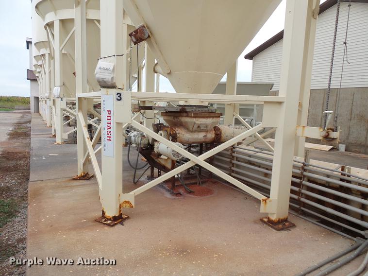 image for item DC1230 Ranco 10 Milti-blender dry bulk fertilizer mixer, stationary plant