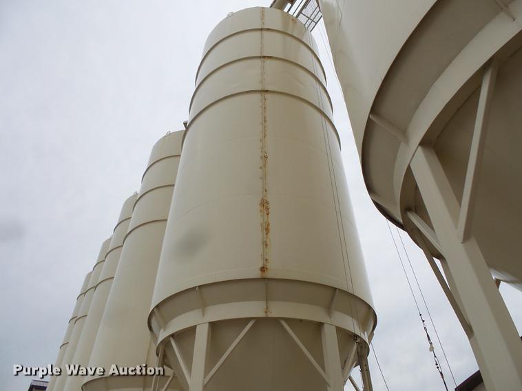 image for item DC1230 Ranco 10 Milti-blender dry bulk fertilizer mixer, stationary plant