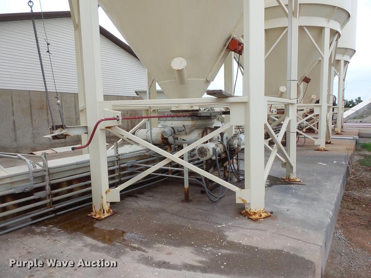 image for item DC1230 Ranco 10 Milti-blender dry bulk fertilizer mixer, stationary plant