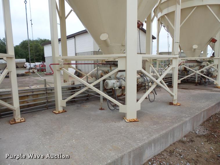 image for item DC1230 Ranco 10 Milti-blender dry bulk fertilizer mixer, stationary plant