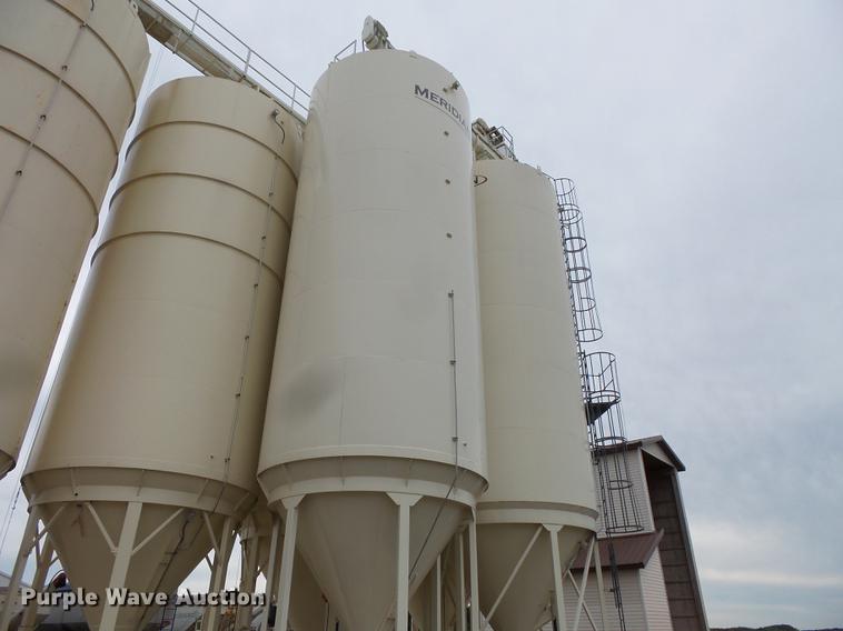 image for item DC1230 Ranco 10 Milti-blender dry bulk fertilizer mixer, stationary plant