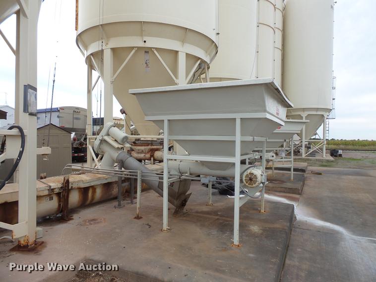 image for item DC1230 Ranco 10 Milti-blender dry bulk fertilizer mixer, stationary plant