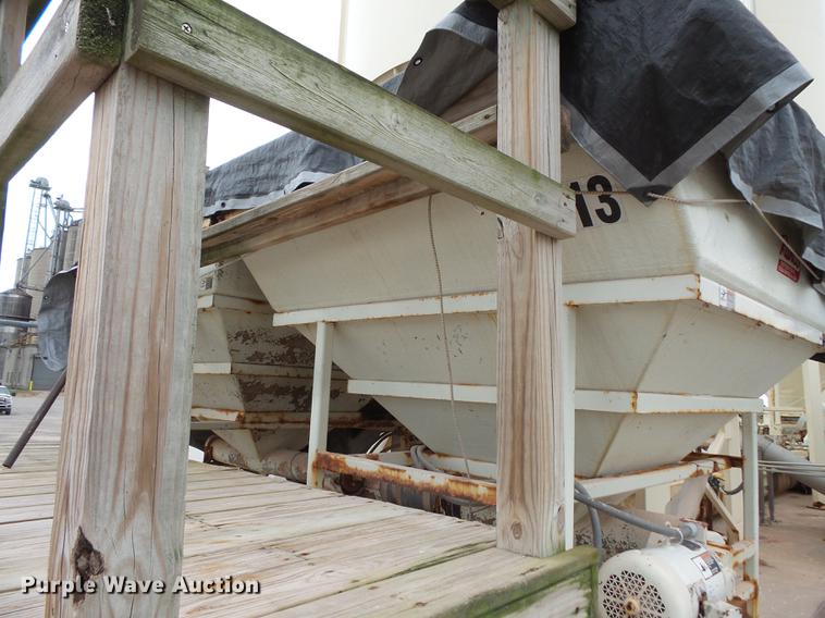 image for item DC1230 Ranco 10 Milti-blender dry bulk fertilizer mixer, stationary plant