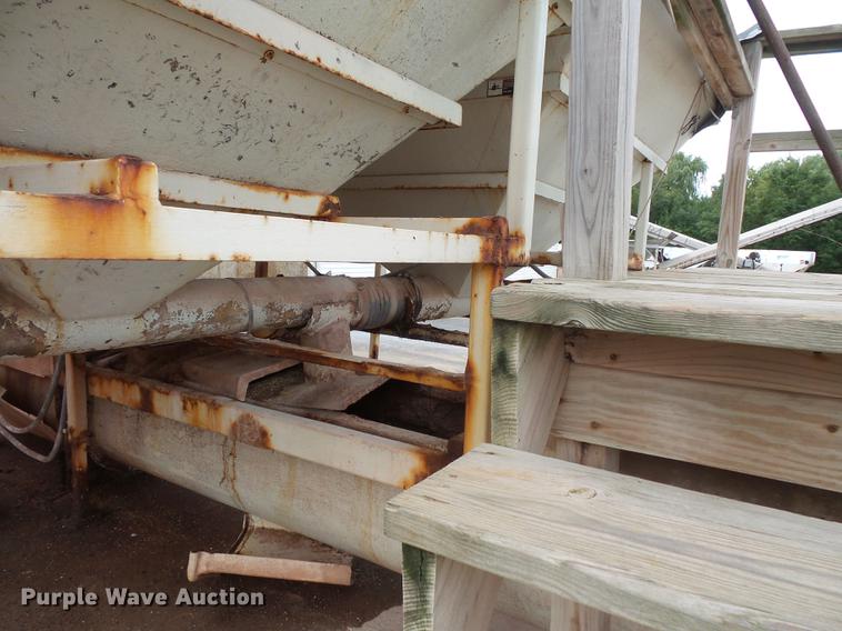 image for item DC1230 Ranco 10 Milti-blender dry bulk fertilizer mixer, stationary plant