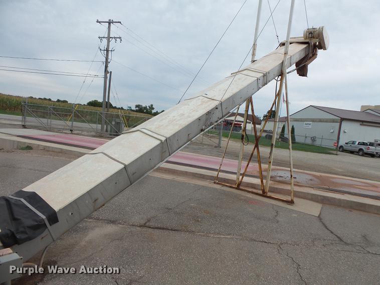 image for item DC1230 Ranco 10 Milti-blender dry bulk fertilizer mixer, stationary plant