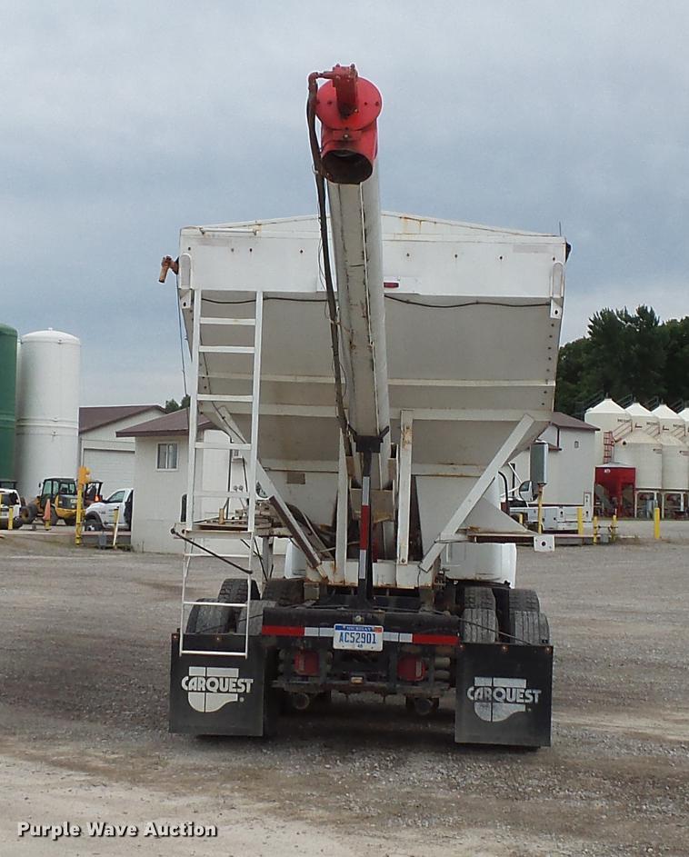 image for item DC1231 1990 International 4900 fertilizer tender truck