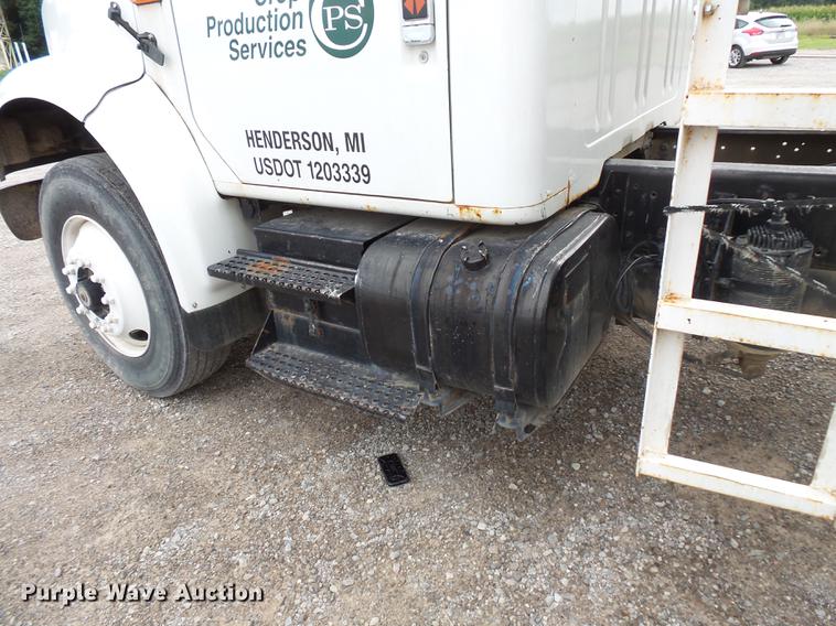 image for item DC1231 1990 International 4900 fertilizer tender truck