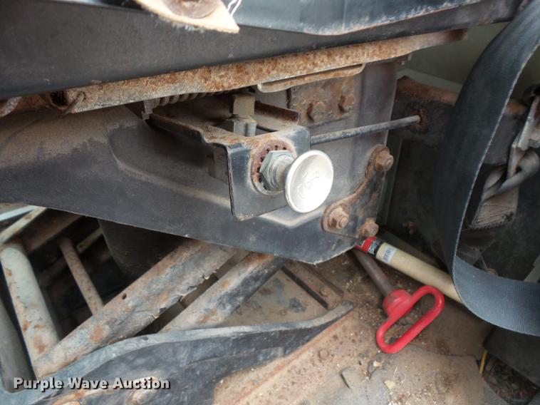 image for item DC1231 1990 International 4900 fertilizer tender truck