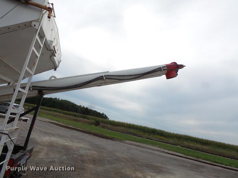 image for item DC1231 1990 International 4900 fertilizer tender truck