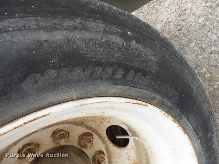 image for item DC1231 1990 International 4900 fertilizer tender truck