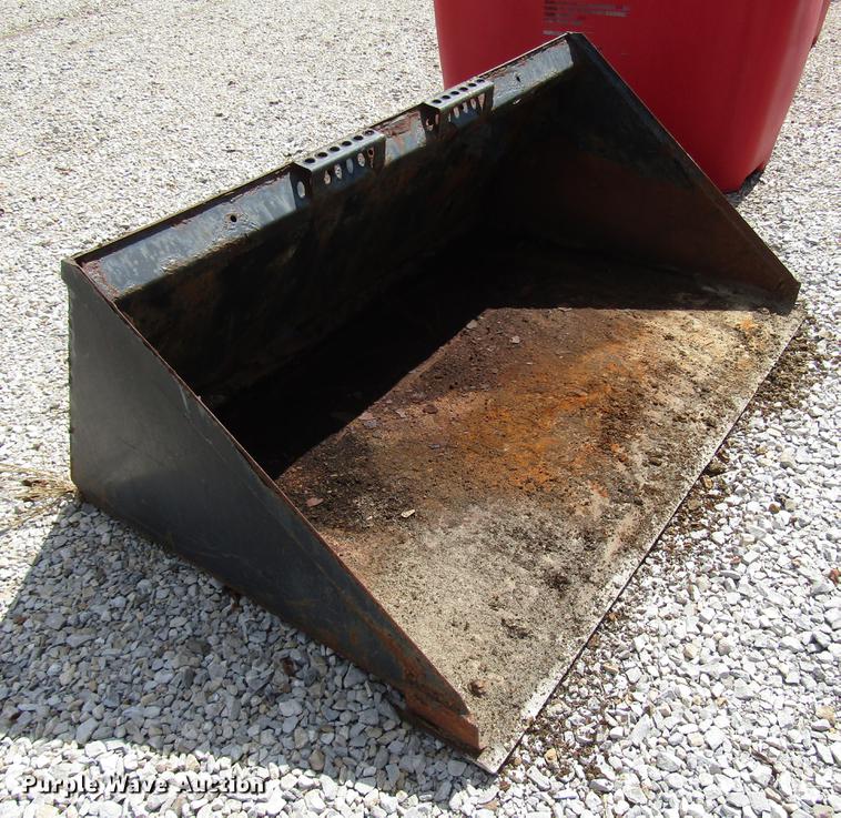 image for item DD4301 66"W skid steer bucket