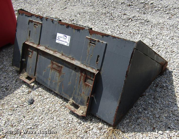 image for item DD4301 66"W skid steer bucket