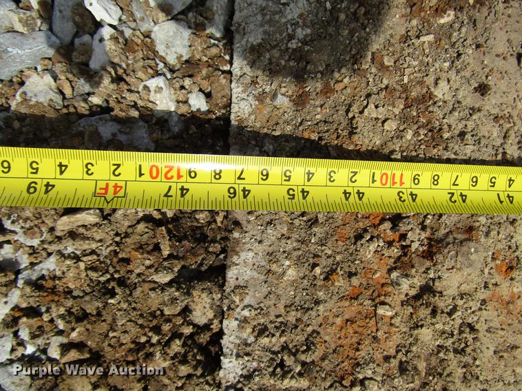 image for item DD4301 66"W skid steer bucket