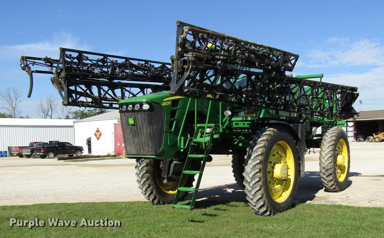 image for item DD4308 2011 John Deere 4930 sprayer
