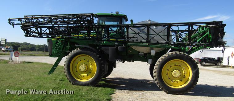 image for item DD4308 2011 John Deere 4930 sprayer